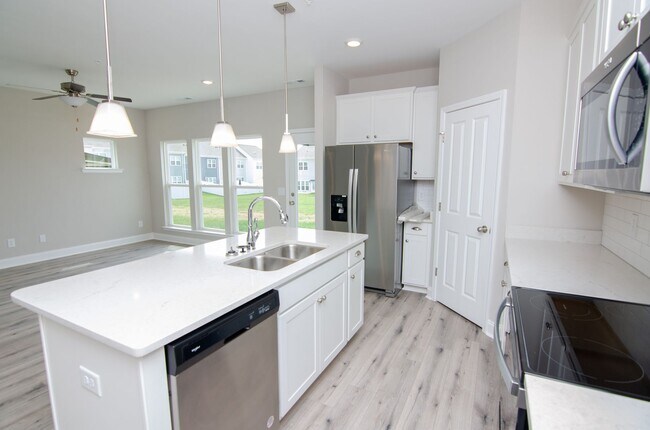 Photo - Stunning in June lake