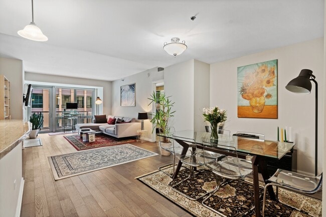 Photo - 160 E Illinois St Unit 1302