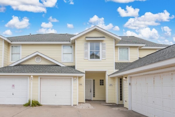 Photo - 15110 Leeward Dr Townhome