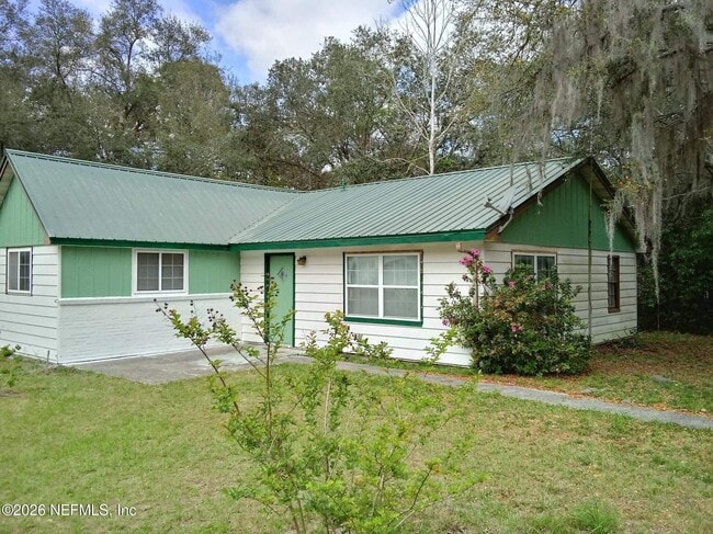Building Photo - 203 SW 51st Ave