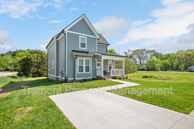 Building Photo - 1017 E 14th St