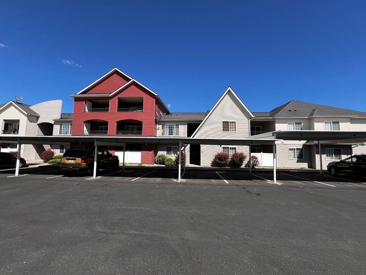 Ground Floor 2 bed, 2 bath condo - Ground Floor 2 bed, 2 bath condo
