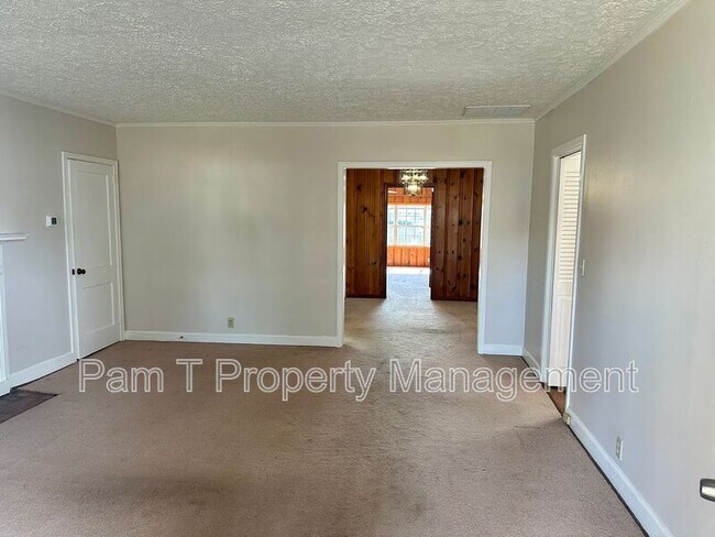 Photo - 315-A E 57th St