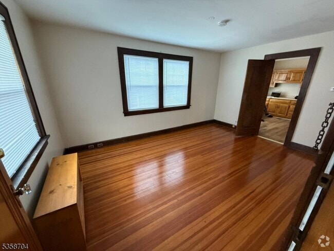 Building Photo - 375 Southside Ave Rental