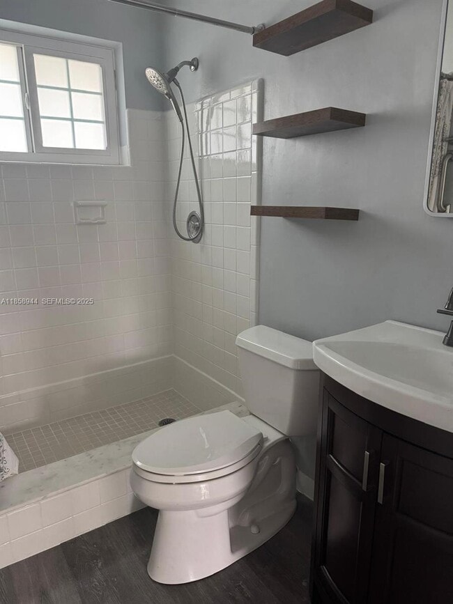 Photo - 141 NW 72nd Way