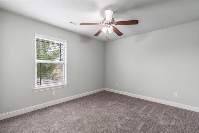 Photo - 457 Harper Dr