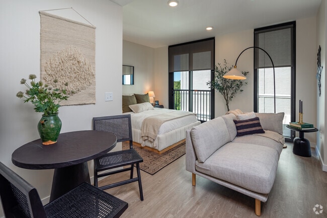 Studio - S1 - 541SF - Dining - Parke West Apartments