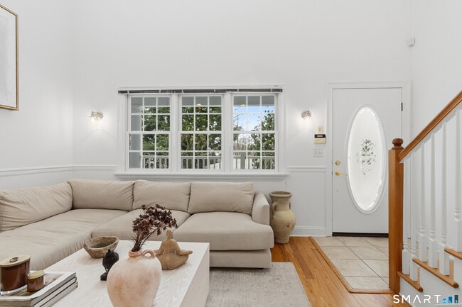 Photo - 20 Cross St Unit 3