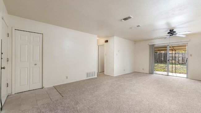 Photo - 4710 Casa Bello St