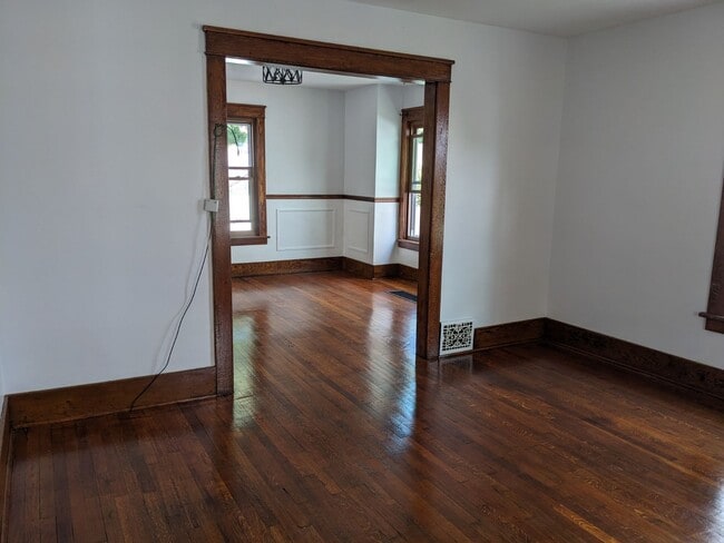 Photo - 133 West Ave