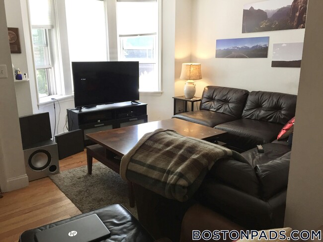 Photo - 22 Hayden St