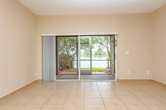 Photo - 705 SW 122nd Ave