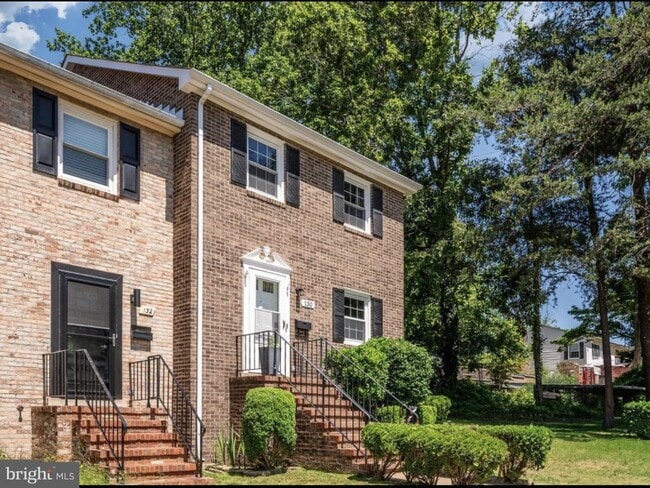 Building Photo - 130 Falmouth Dr Rental