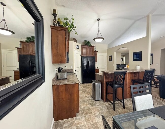 Photo - 1661 S 1960 E