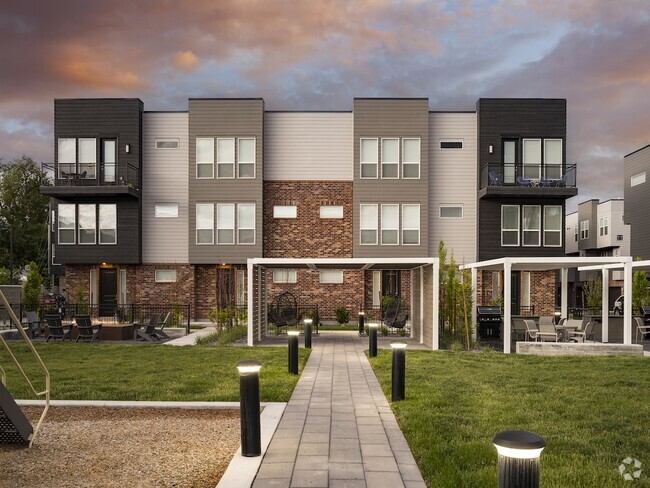 Building Photo - The Hudson Townhomes