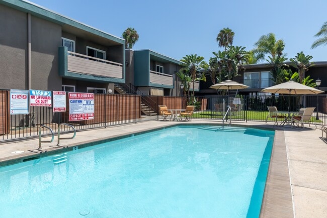 Serra Grove Apartments