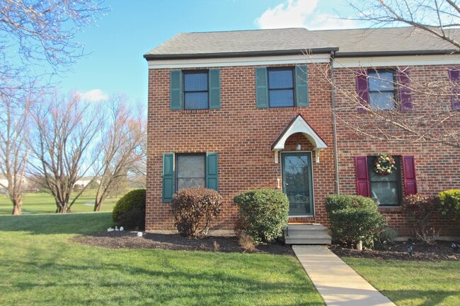 Building Photo - 214 Troon Ct Rental