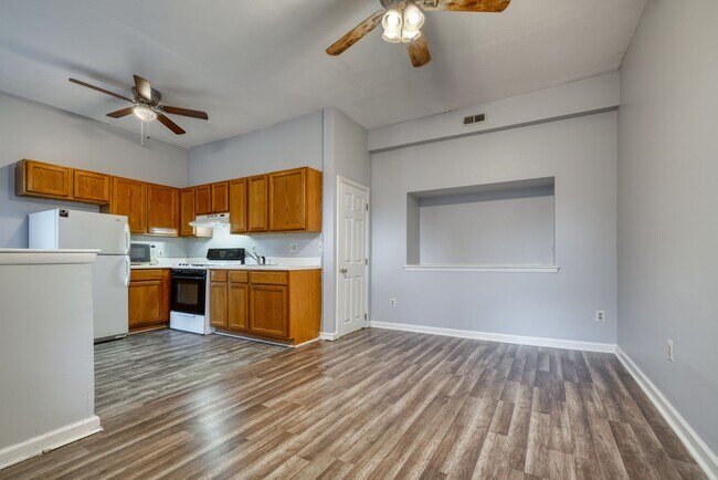 Photo - 1601 S Hanover St Unit 1601 S Hanover St Apt 1R