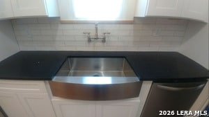 Photo - 411 W Mistletoe Ave