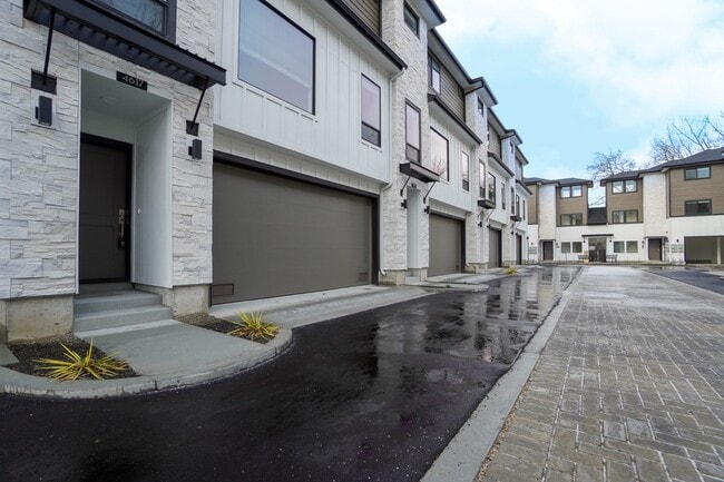 Photo - 4617 N Iota Ln