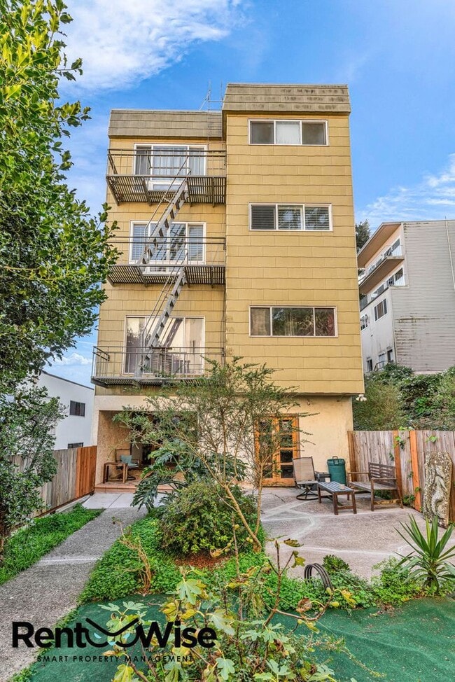 Building Photo - 11 Argent Alley Unit 2