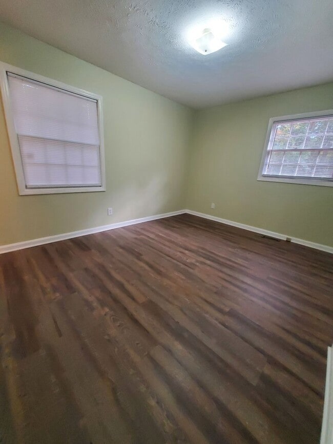 Photo - 202 Bertram Pl