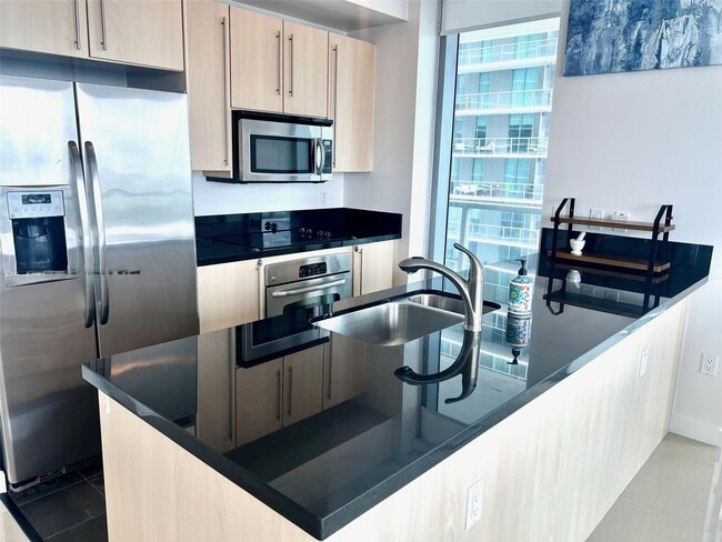 Photo - 1111 SW 1st Ave Unidad 3214