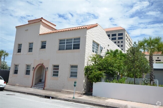 Building Photo - 38 Oviedo Ave Unit 5 Rental