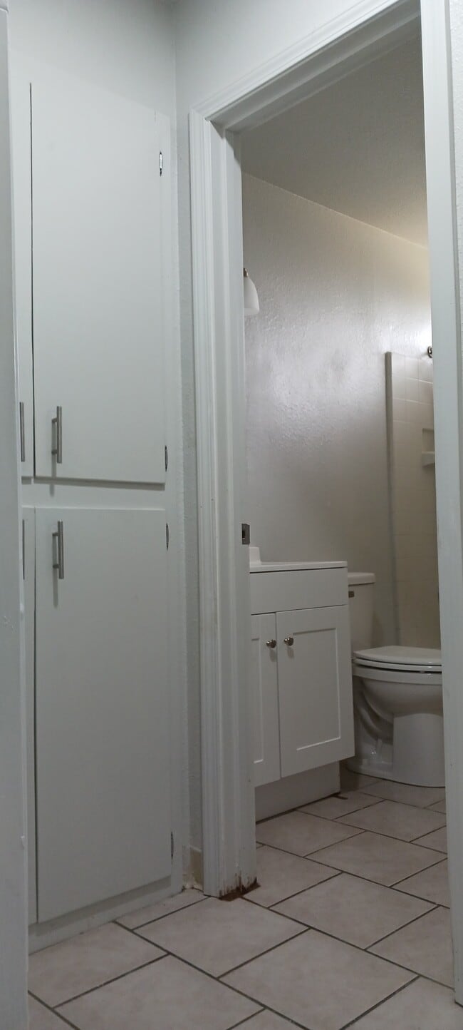 Photo - 1100 Roselawn Ave Unit 1102