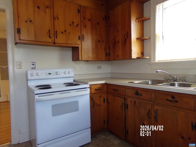 Photo - 127 Buckingham Cir