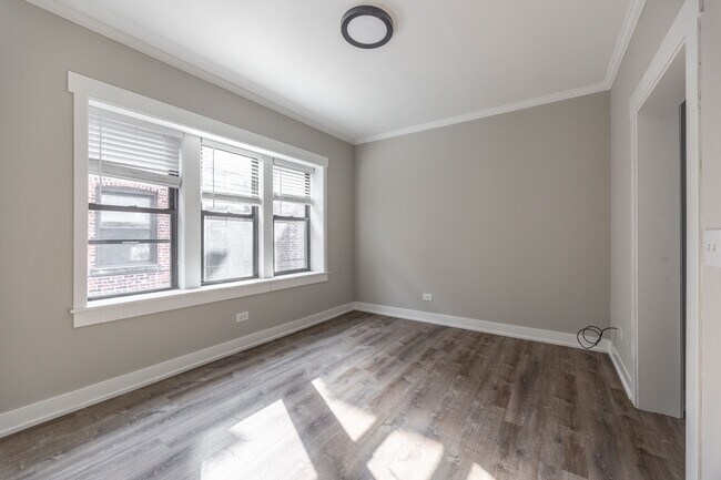 Photo - 6513 N Newgard Ave Unidad 1B