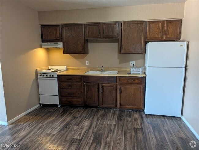 Building Photo - 305 N 10th St Unit 10 Rental