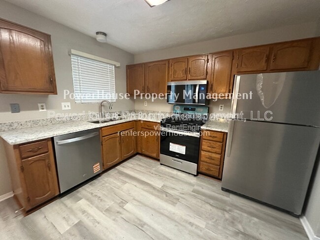 Photo - 115 Yately Ct