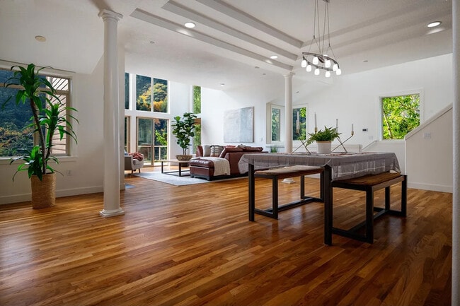 Photo - 852 SW Broadway Dr Unit 852 SW Broadway Dr