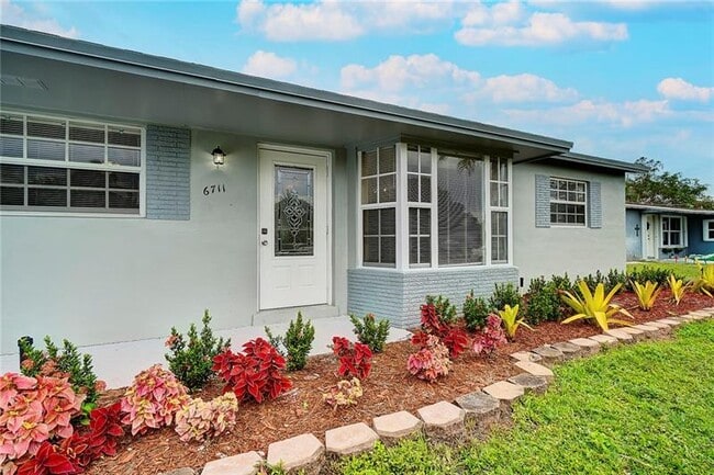 Photo - 6711 NW 8th St