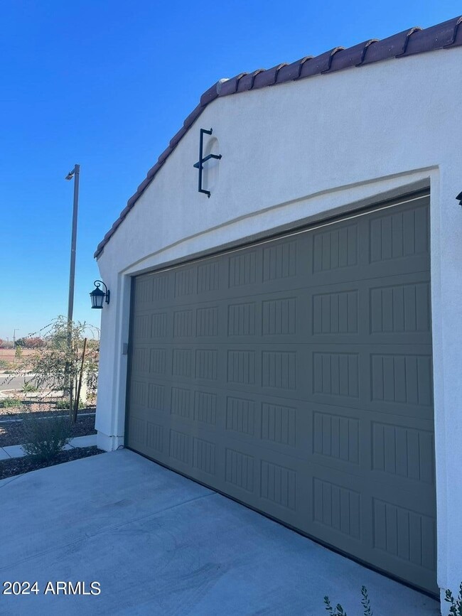 Photo - 14649 W Dreyfus St
