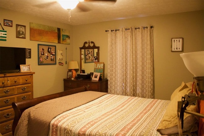 Photo - 2469 Collis Ave