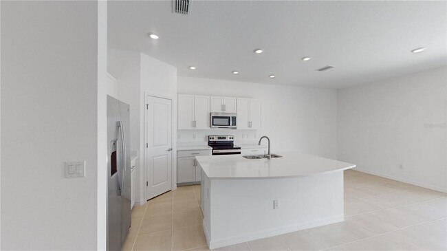 Photo - 2415 Paravane Wy