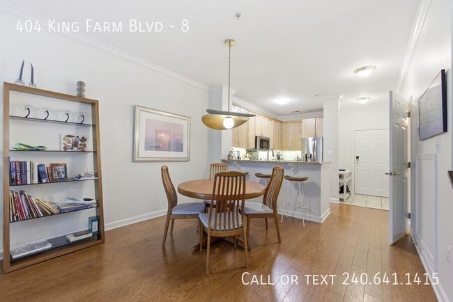 Photo - 404 King Farm Blvd