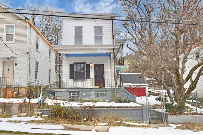 Building Photo - 1724 Denham St Rental