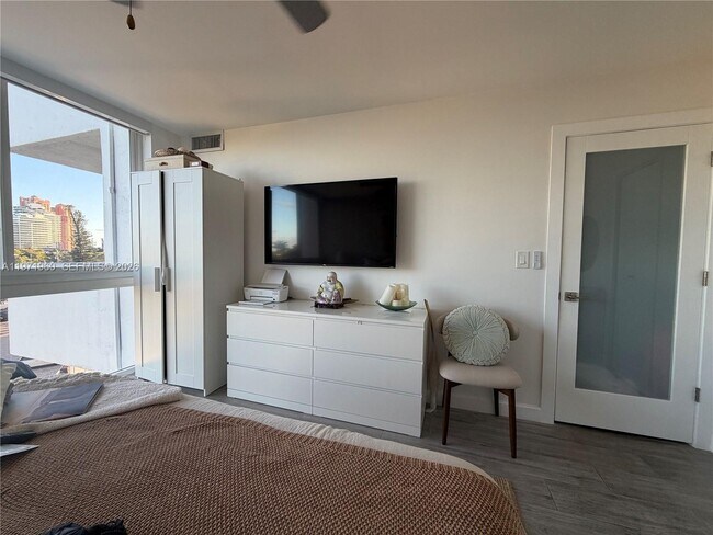 Photo - 2715 N Ocean Blvd Unit 4C