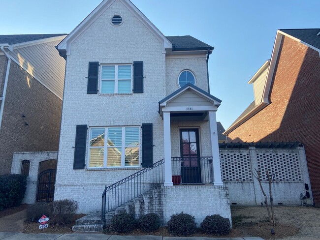 Building Photo - 4BR/4.5BA Furnished Townhome For Rent