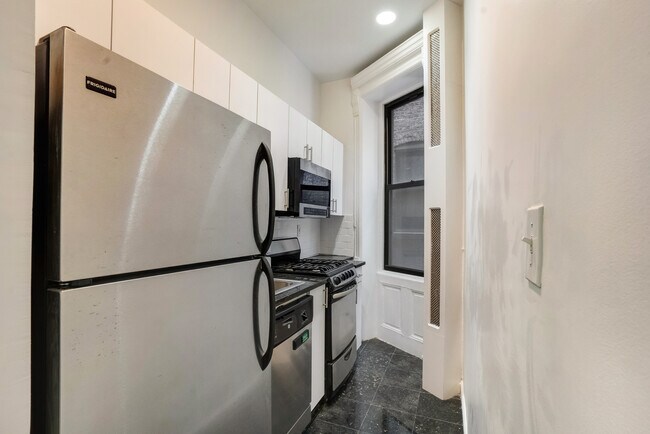 Photo - 26 E 91st St Unit Ev4C