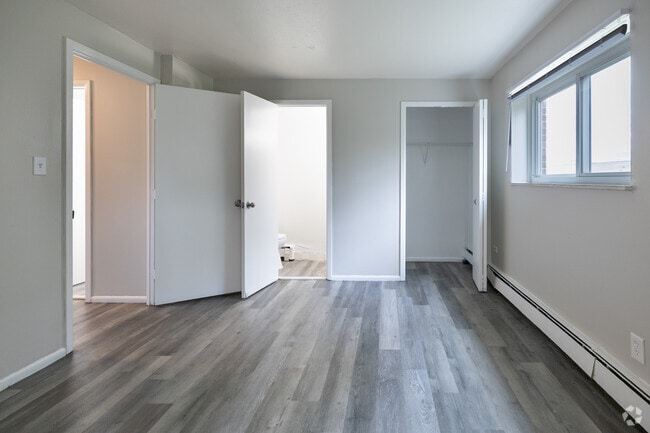 V Suite - Bedroom 1 - Dorchester Village Apartments