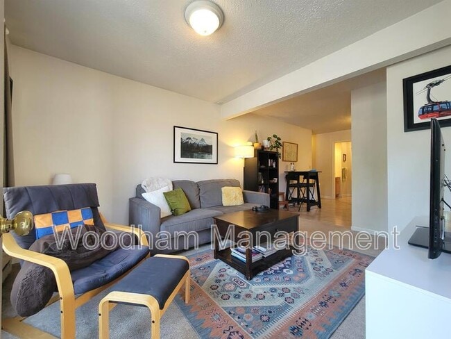 Photo - 128 Hoffman Dr