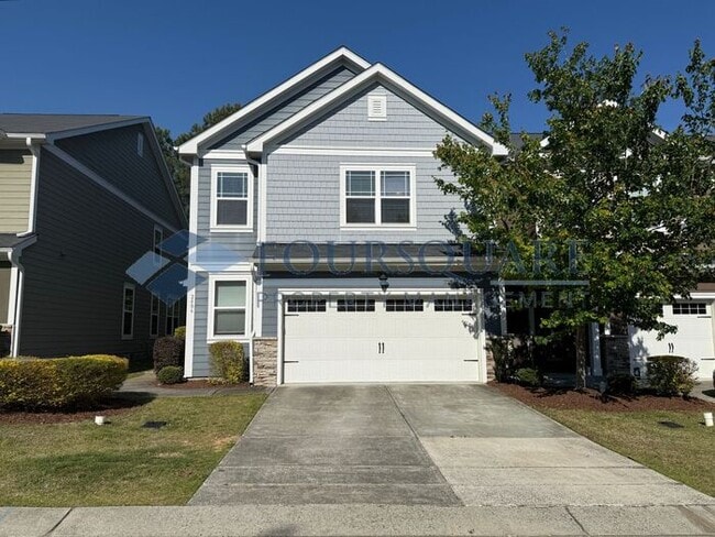 Building Photo - Spacious End-Unit Townhome with 2-Car Garage & Private Patio – Near Beaver Creek & Downtown Apex