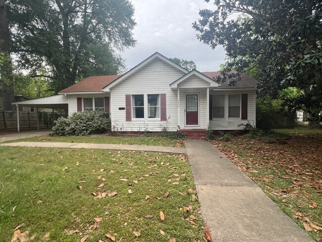 Building Photo - 3220 Beech St