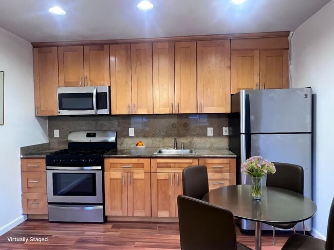 Photo - 1627 Fairview St