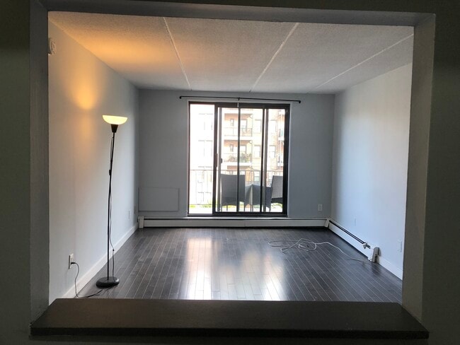 Building Photo - 26 Circuit Rd Unit 4th