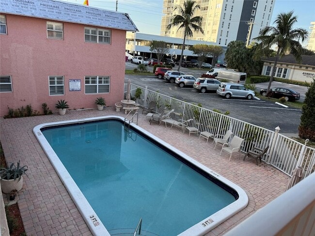 Photo - 1450 N Riverside Dr Unit 204